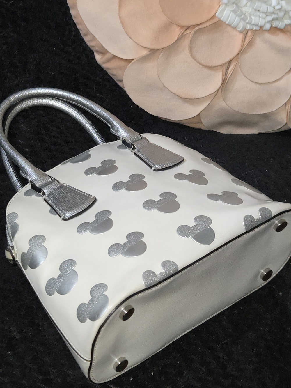 Kate Spade 🩶🤍🖤Limited Edition🖤🤍🩶 DISNEY PARKS Mickey Mouse Dome Satchel - Picture 11 of 14